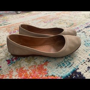 Frye Carson Flat in nubuck leather size 8